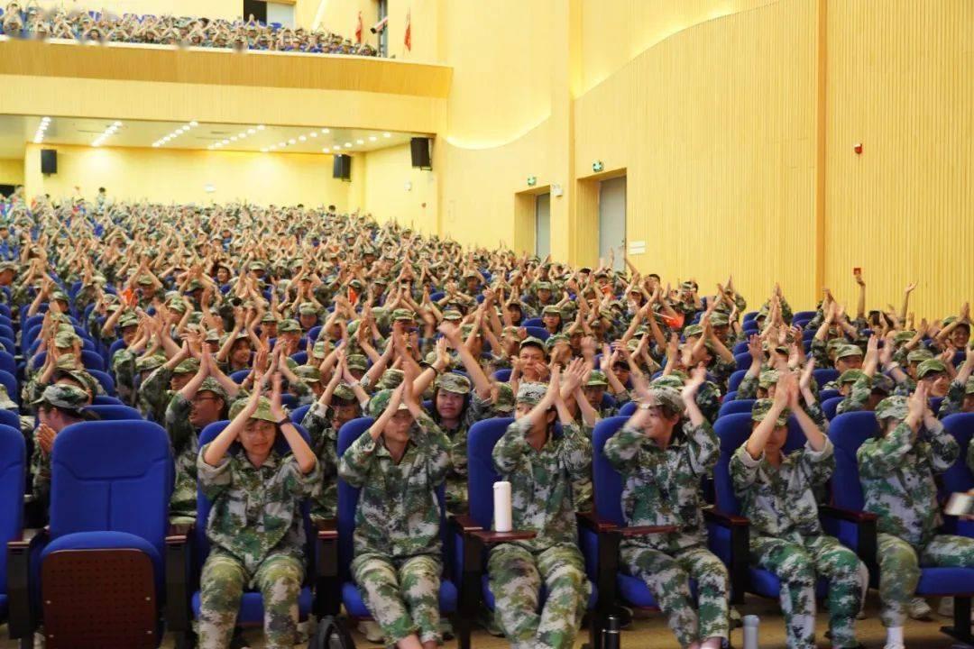 两天时间，沈梦辰从骨折到瘫痪，再到被分手，专家吐槽：小题大做